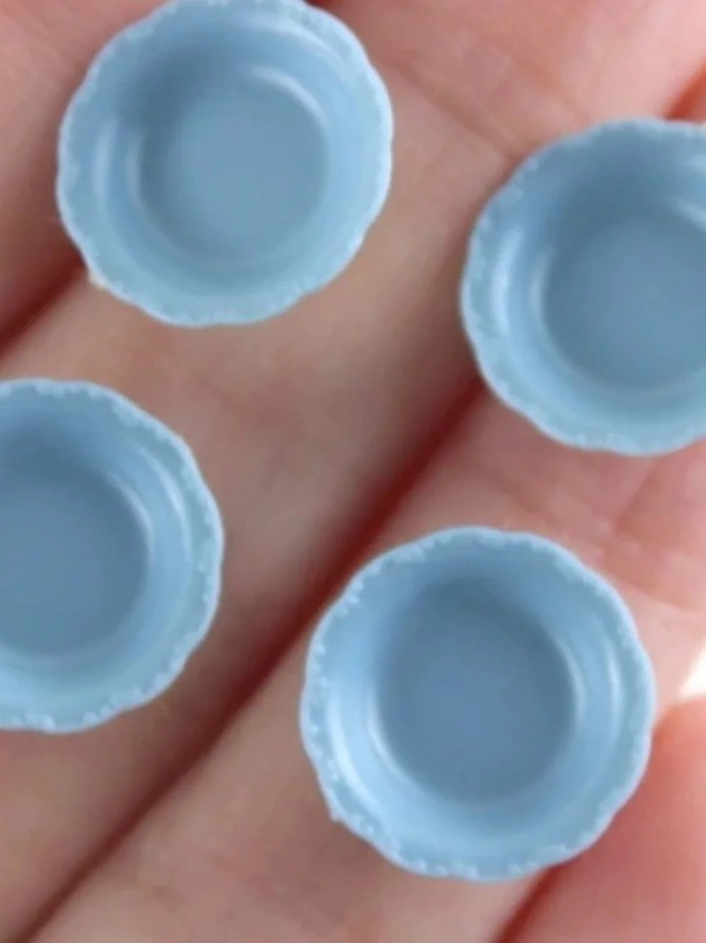 Great American Dollhouse Museum Scalloped Blue Dish 2 Sets New